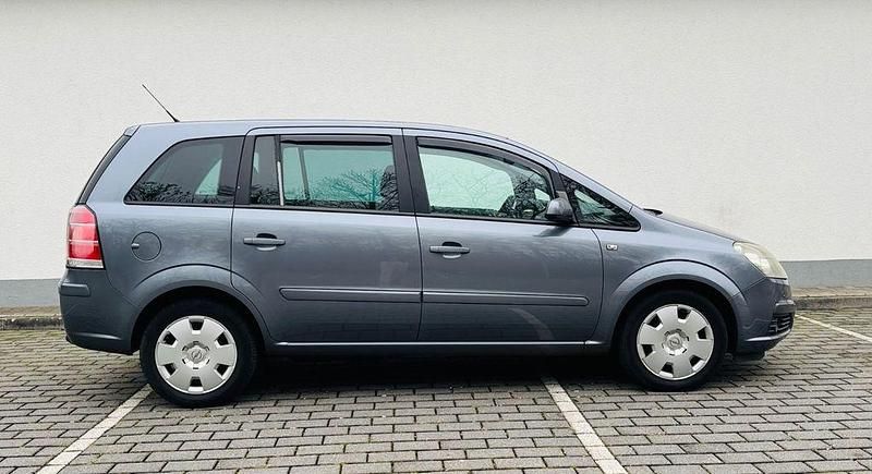 Gebraucht Opel Zafira Edition 94 PS (69 kW) 2006 Grau Van / Kleinbus
