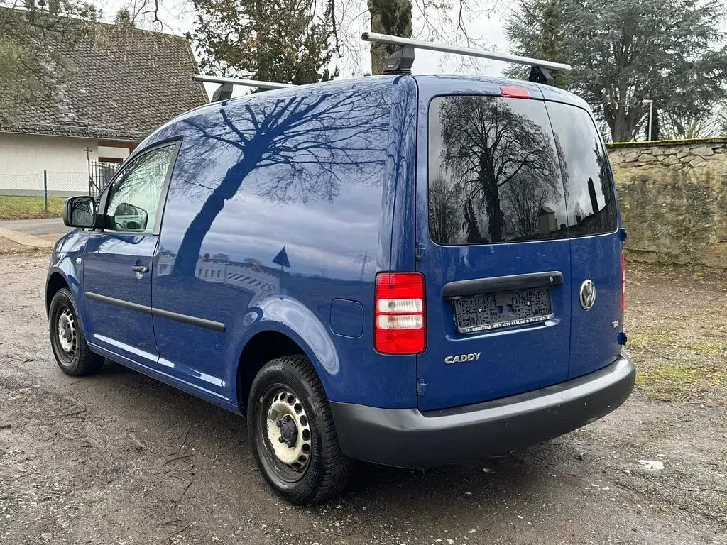 Używany VW Caddy 75 KM (55 kW) 2015 Niebieski Minivan