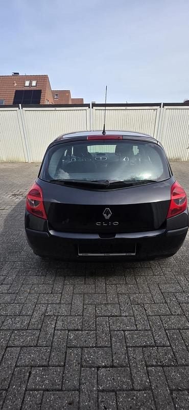 Gebraucht Renault Clio III 88 PS (64 kW) 2006 Schwarz Kleinwagen