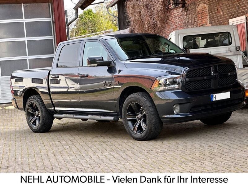 Schwarz Gebraucht 2016 Dodge Ram Abholung | 29.990 € (Guter Preis) - Bild 1/4
