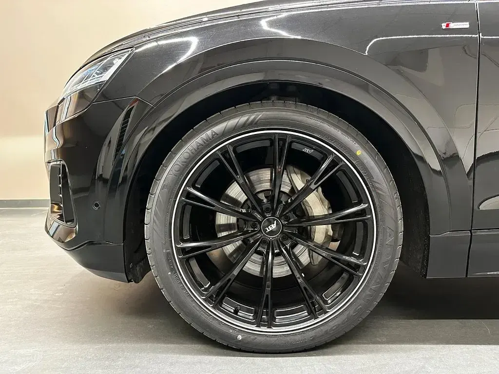 Gebraucht Audi Q8 340 PS (250 kW) 2023 Schwarz SUV