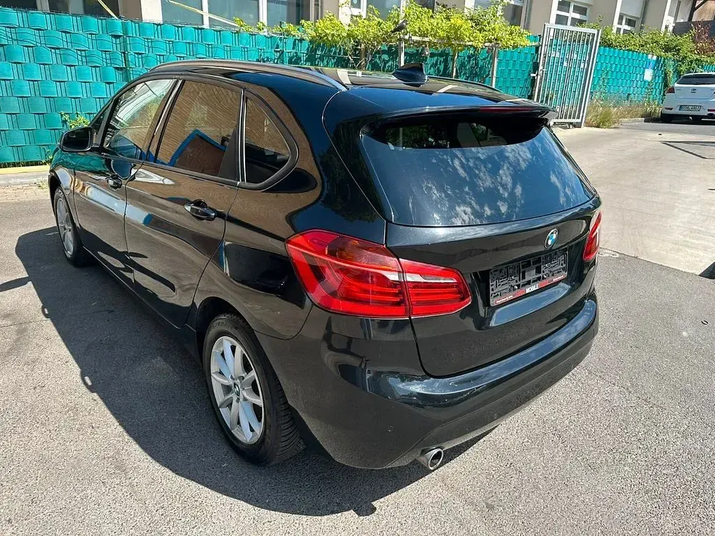 Gebraucht BMW 216 Active Tourer Basis 116 PS (85 kW) 2015 Schwarz Van / Kleinbus