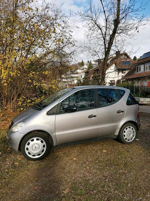 Silber Gebraucht 1999 Mercedes A140 Kleinwagen | 2.000 € (Etwas zu teuer) - Bild 1/4