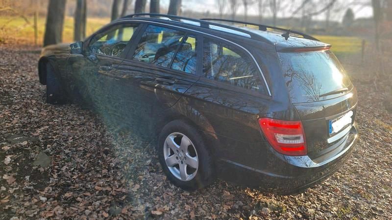 Gebraucht Mercedes C200 139 PS (102 kW) 2013 Schwarz Kombi