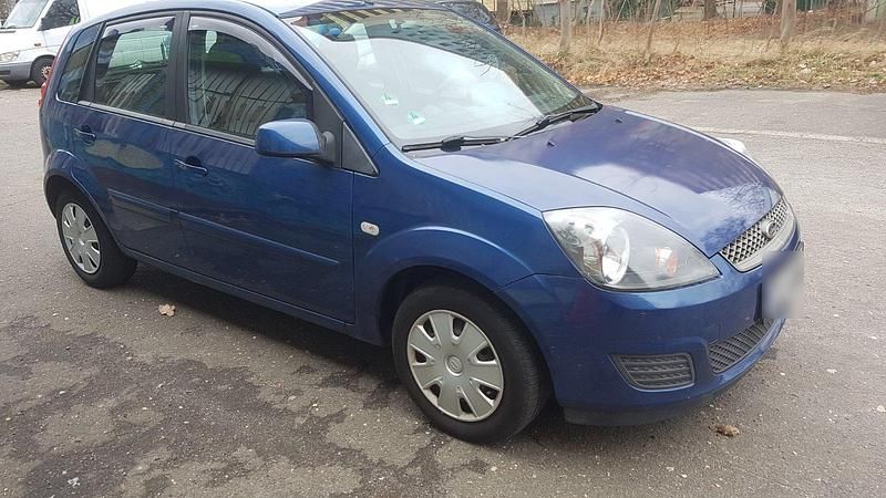 Gebraucht Ford Fiesta 69 PS (50 kW) 2007 Blau Kleinwagen