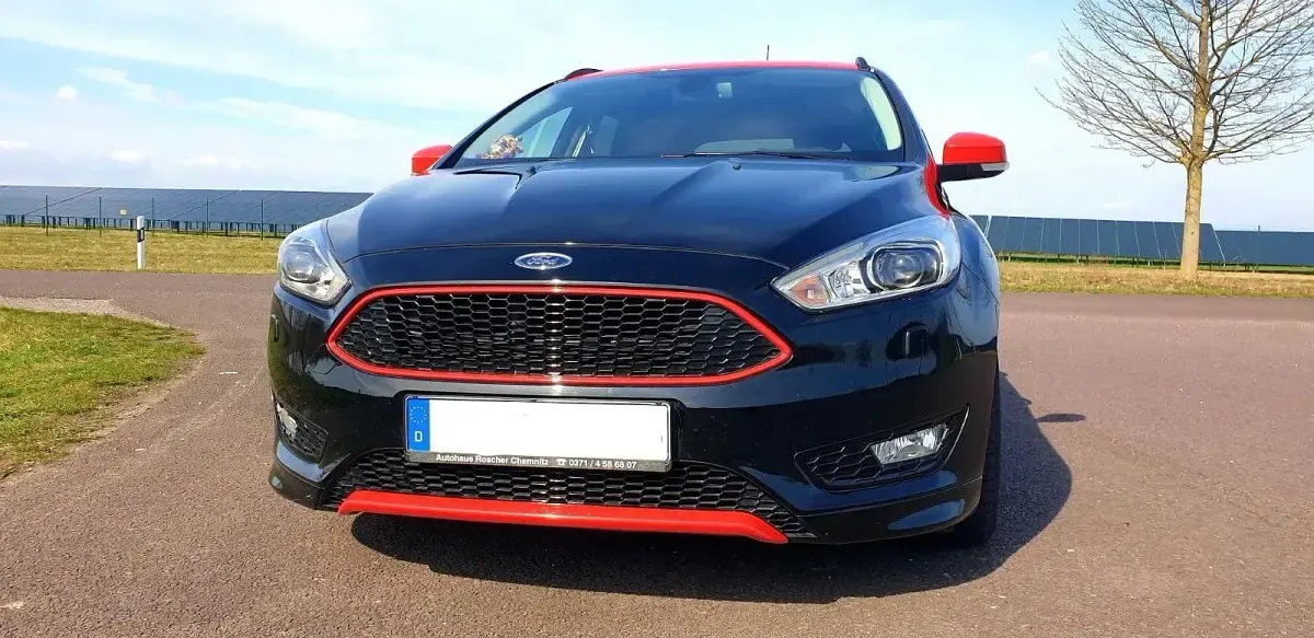 Gebraucht Ford Focus ST-Line 150 PS (110 kW) 2016 Schwarz Kombi