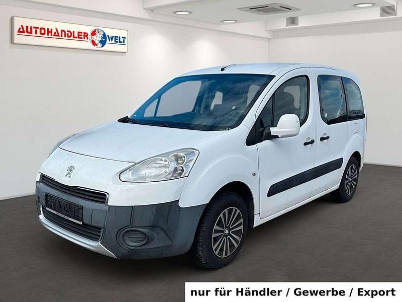 Gebraucht Peugeot TePee Active 98 PS (72 kW) 2013 Weiß Kombi