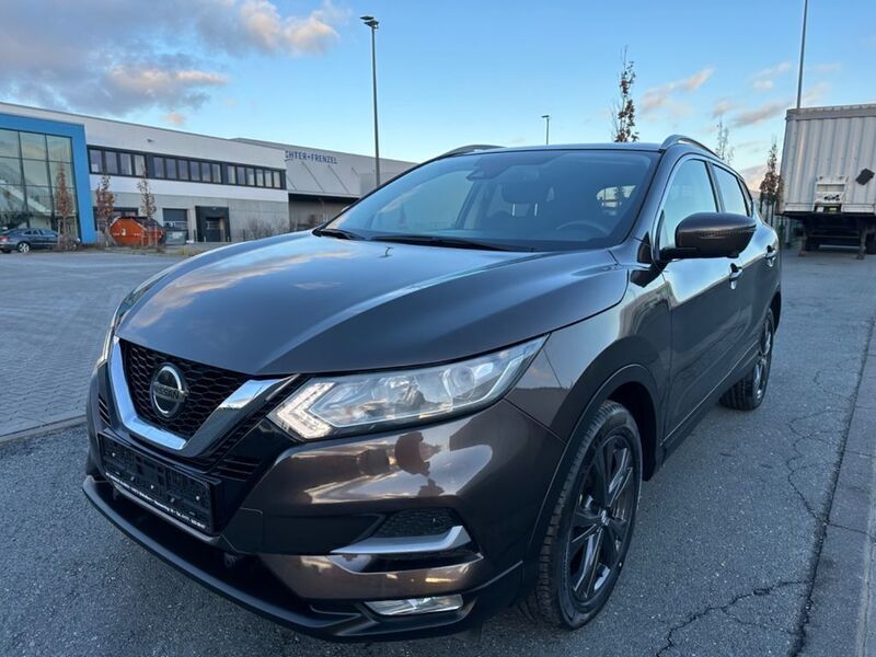 Braun Gebraucht 2018 Nissan Qashqai SUV | 15.990 € (Fairer Preis) - Bild 1/4