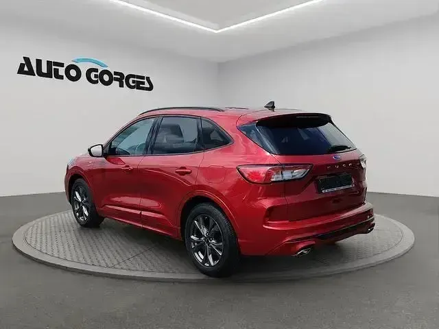 Gebraucht Ford Kuga ST-Line 150 PS (110 kW) 2021 Rot SUV