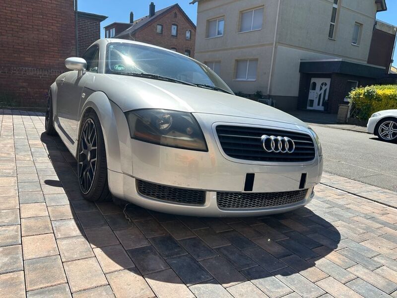 Silber Gebraucht 1999 Audi TT Sport Coupé | 3.200 € - Bild 1/4