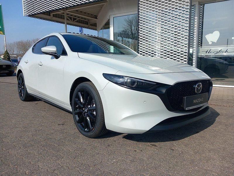 Neu Mazda 3 Exclusive 186 PS (136 kW) 2026 Weiß Limousine