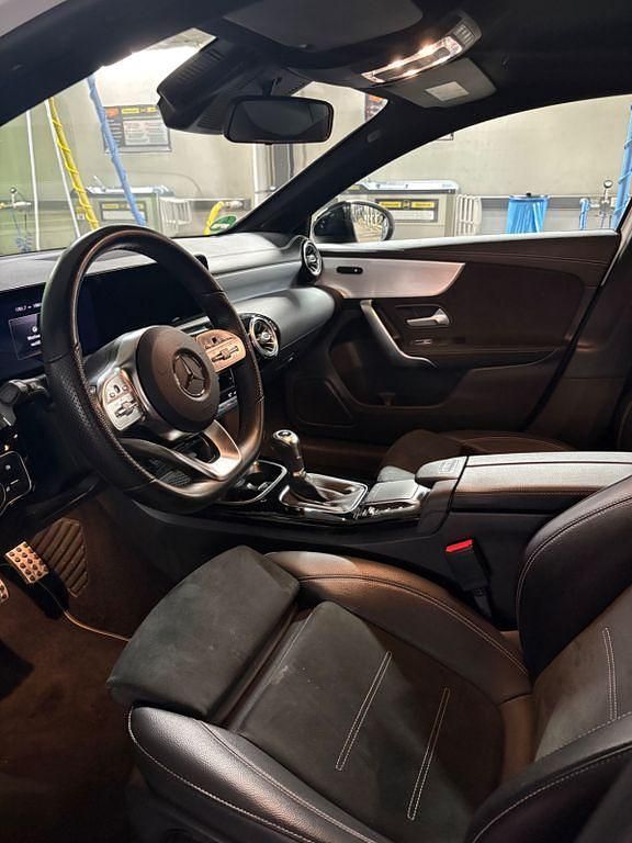 Gebraucht Mercedes A160 AMG line 109 PS (80 kW) 2020 Schwarz Limousine