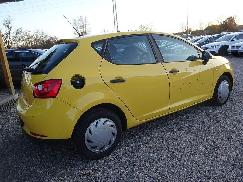 Usata Seat Ibiza Reference 69 CV (50 kW) 2011 Giallo Berlina