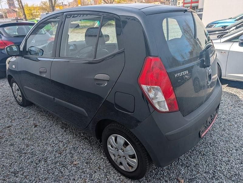 Gebraucht Hyundai i10 67 PS (49 kW) 2010 Schwarz Kleinwagen