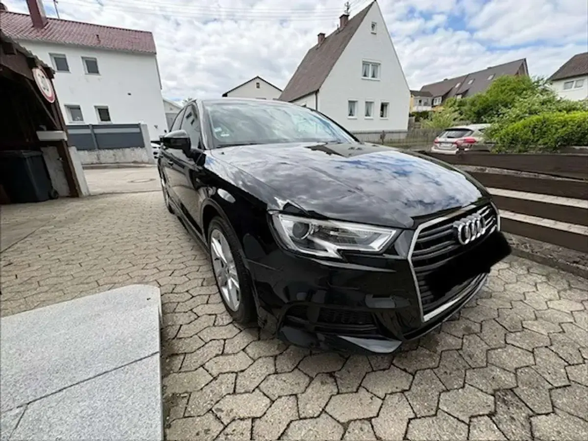 Second-hand Audi A3 150 CP (110 kW) 2018 Negru Berlinǎ