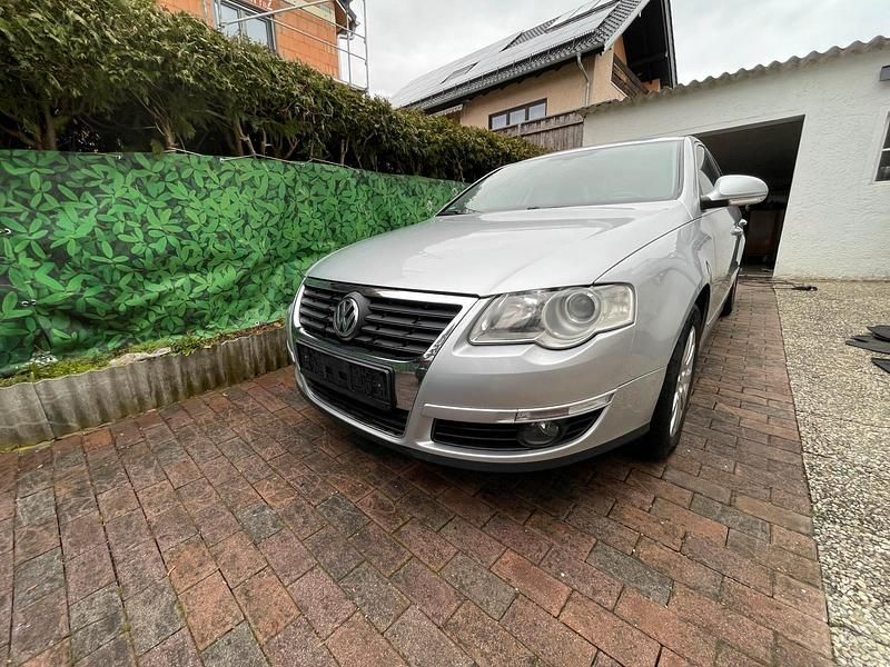 Gebraucht VW Passat 116 PS (85 kW) 2007 Silber Limousine