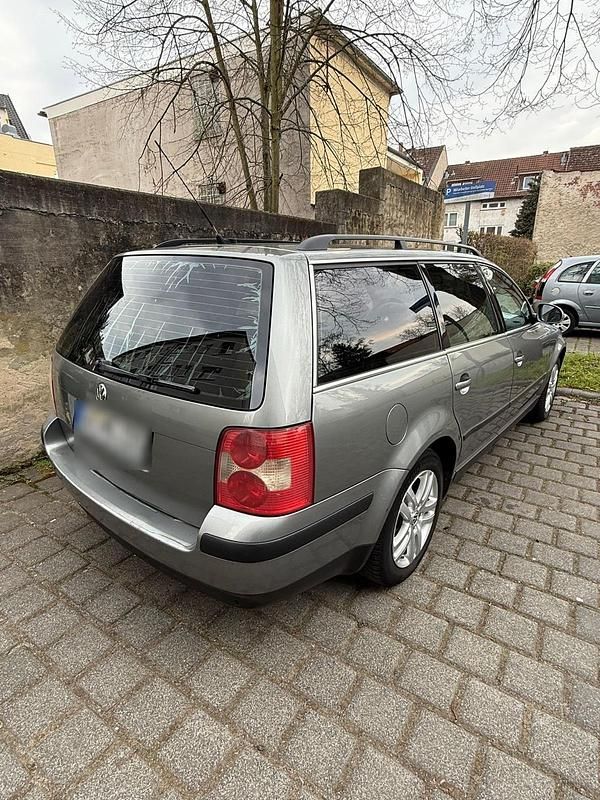 Second-hand VW Passat 116 CP (85 kW) 2004 Gri Break