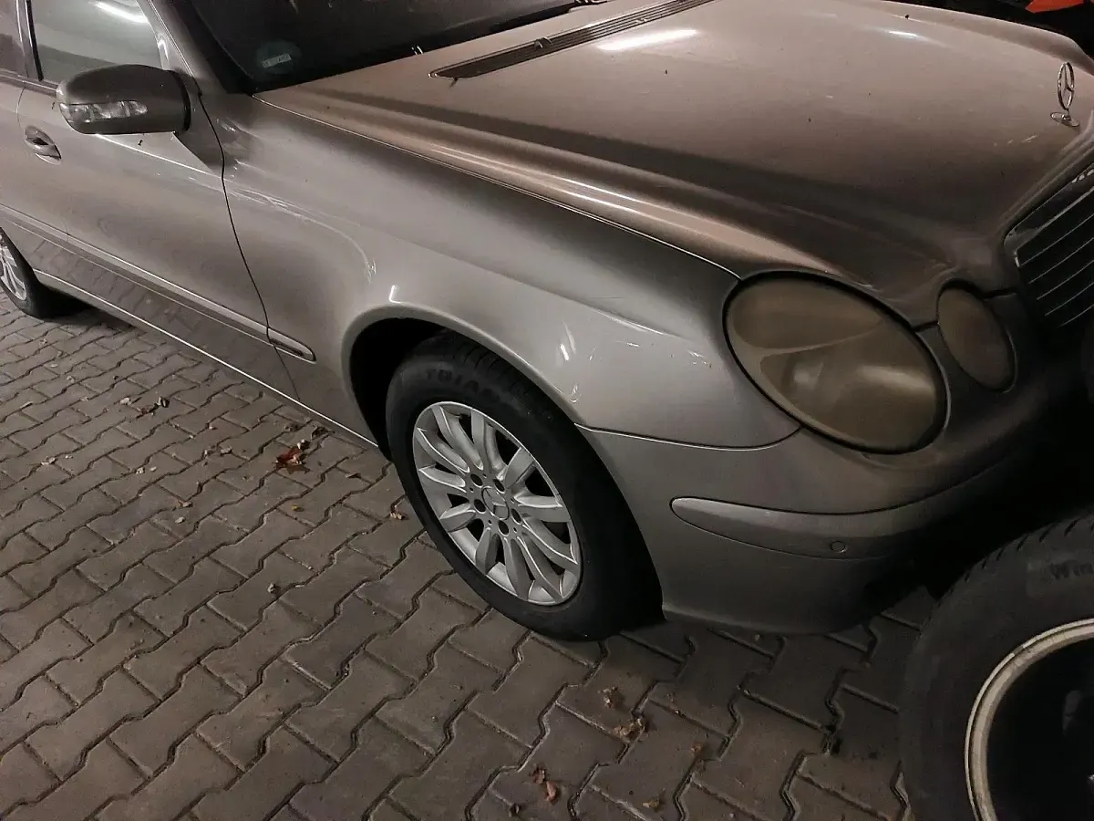 Gebraucht Mercedes 220 150 PS (110 kW) 2004 Grau Kombi