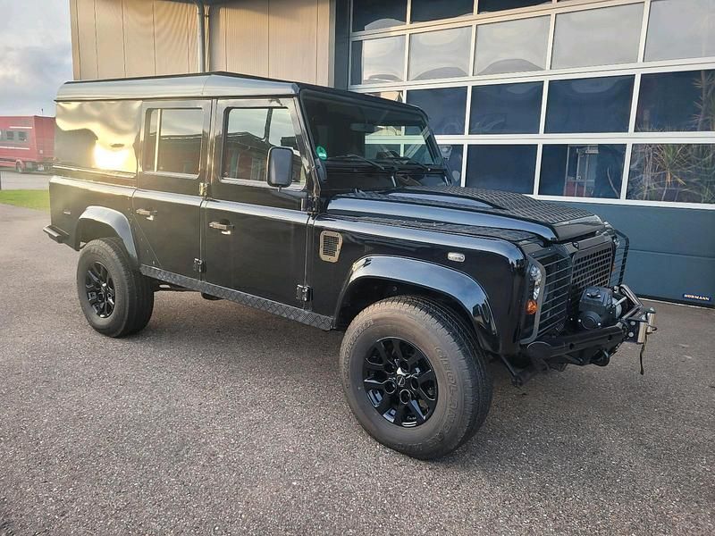 Schwarz Gebraucht 2013 Land Rover Defender SUV | 43.999 € - Bild 1/4