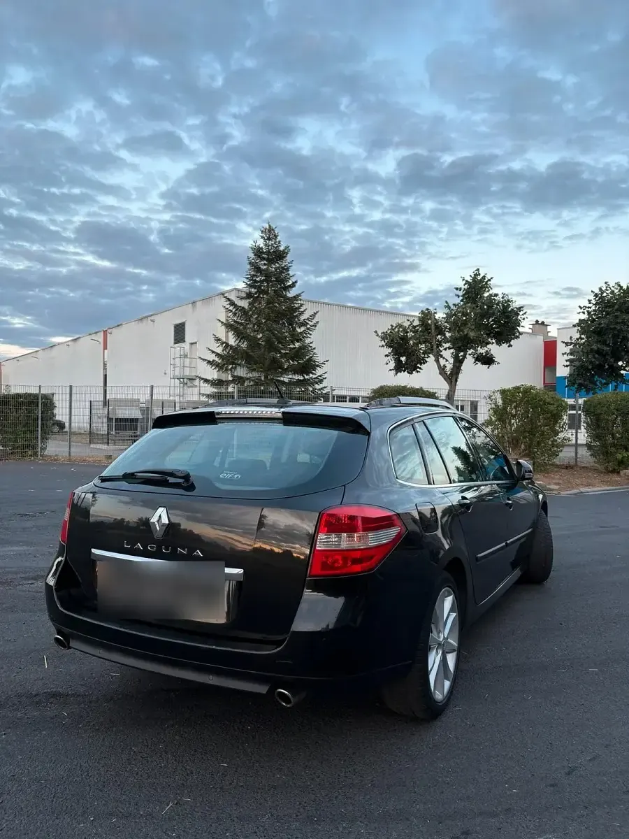 Gebraucht Renault Laguna III 150 PS (110 kW) 2008 Schwarz Kombi