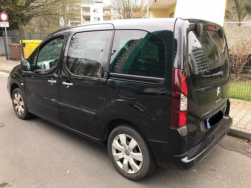 Gebraucht Citroën Berlingo PureTech 110 PS (80 kW) 2018 Schwarz Van / Kleinbus
