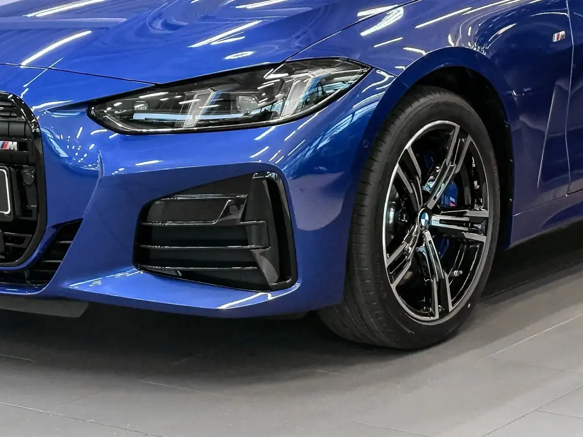 Gebraucht BMW M440 M Sport 381 PS (280 kW) 2026 Blau Cabrio