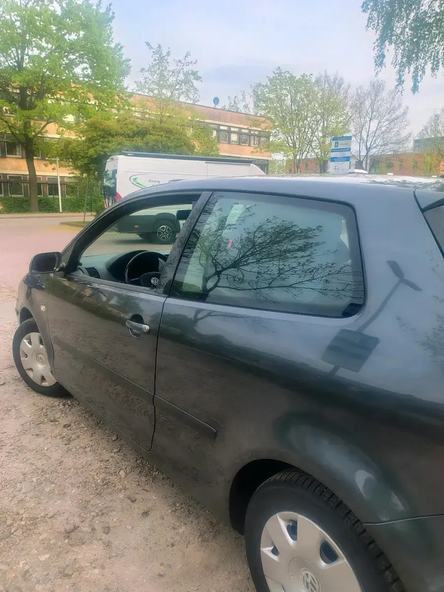 Gebraucht VW Polo 64 PS (47 kW) 2003 Schwarz Coupé