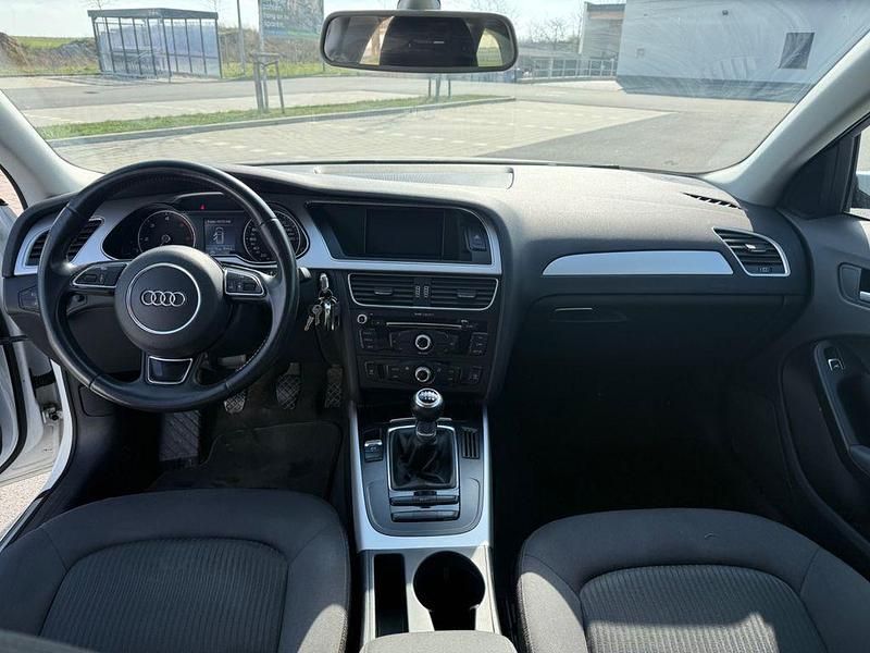 Gebraucht Audi A4 Attraction 120 PS (88 kW) 2015 Weiß Kombi