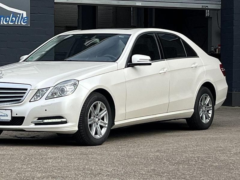 Gebraucht Mercedes E200 184 PS (135 kW) 2012 Weiß Limousine