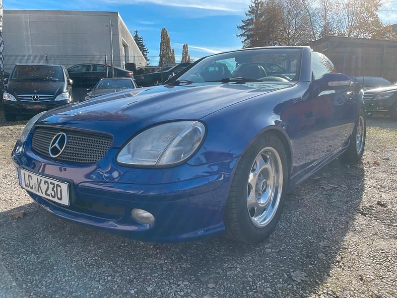 Gebraucht Mercedes SLK230 260 PS (191 kW) 2000 Blau Cabrio