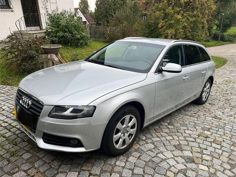 Silber Gebraucht 2011 Audi A4 Ambiente Kombi | 6.200 € (Fairer Preis) - Bild 1/4