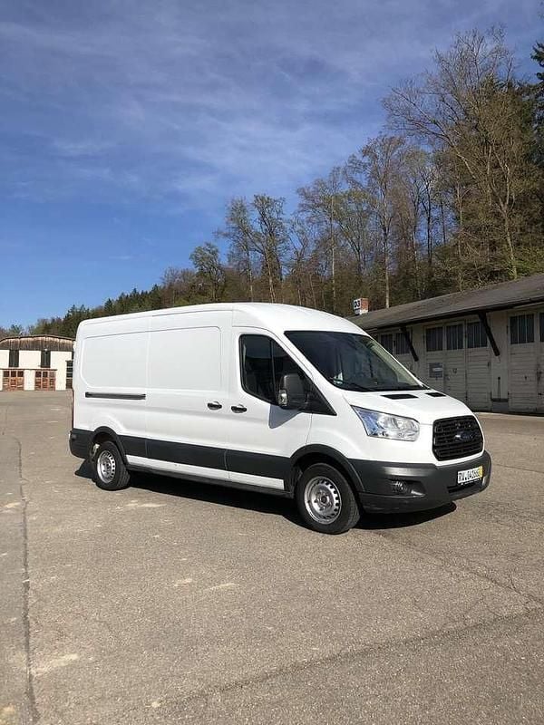 Gebraucht Ford Transit Basis 170 PS (125 kW) 2018 Weiß Van