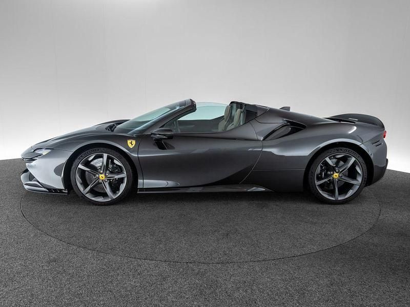 Gebraucht Ferrari SF90 999 PS (734 kW) 2022 Grau Cabrio