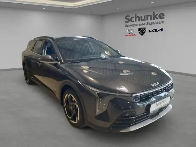 Neu Kia K4 Spirit 150 PS (110 kW) 2026 Grau Kombi