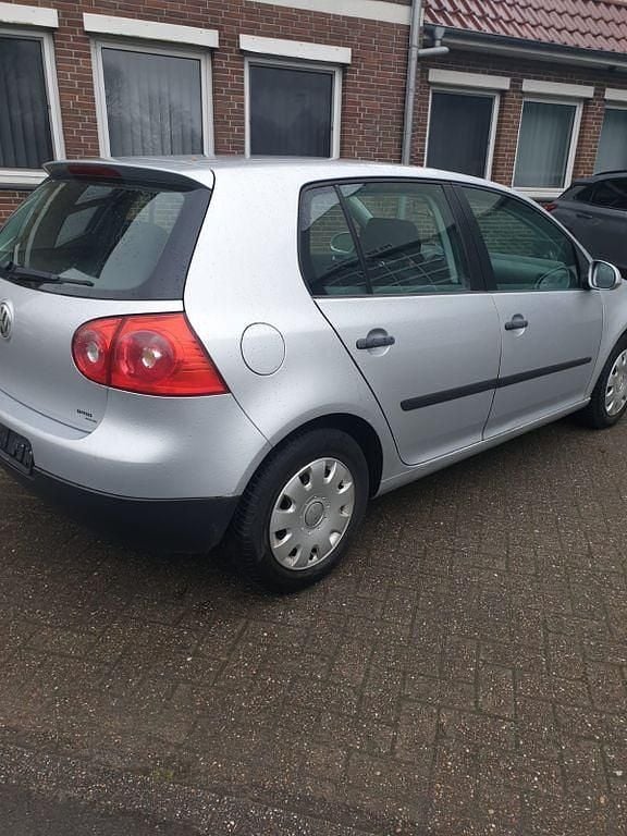Gebraucht VW Golf V 75 PS (55 kW) 2005 Grau Kleinwagen