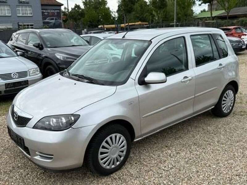 Sternsilber metallic (metallic) Gebraucht 2007 Mazda 2 Active Kleinwagen | 3.498 € (Fairer Preis) - Bild 1/4