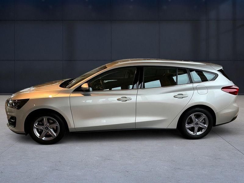 Gebraucht Ford Focus Titanium S 125 PS (91 kW) 2023 Silber Limousine