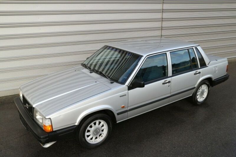 Silber metallic Gebraucht 1985 Volvo 740 Limousine | 18.990 € - Bild 1/4
