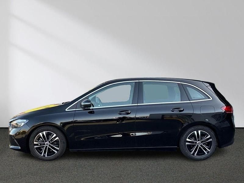 Gebraucht Mercedes B200 Advanced 150 PS (110 kW) 2025 Schwarz Van / Kleinbus