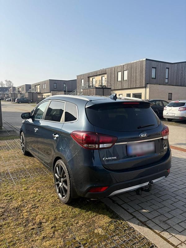 Gebraucht Kia Carens 141 PS (103 kW) 2017 Andere farben Van / Kleinbus