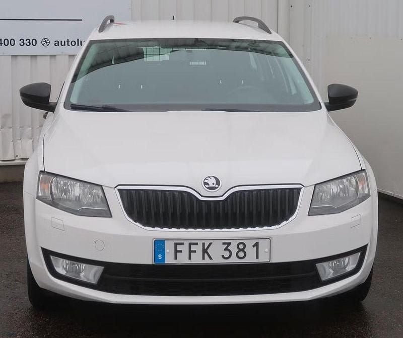 Second-hand Skoda Octavia Active 105 CP (77 kW) 2015 Alb Break