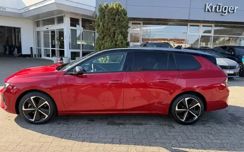 Gebraucht Opel Astra 130 PS (95 kW) 2024 Rot Kombi