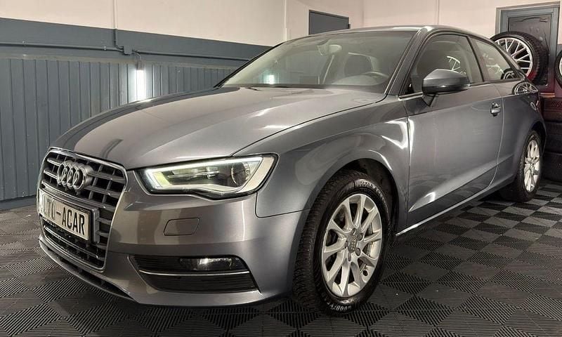 Gebraucht Audi A3 Attraction 150 PS (110 kW) 2013 Grau Limousine