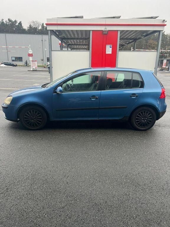 Gebraucht VW Golf IV Trendline 116 PS (85 kW) 2004 Blau Limousine