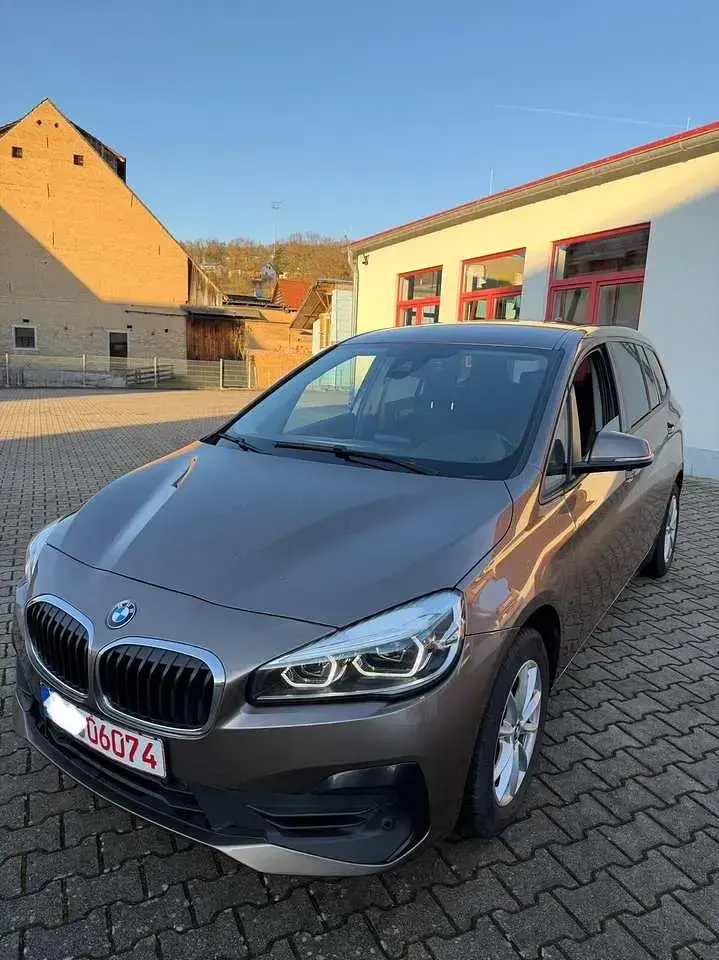 Gebraucht BMW 216 Gran Tourer 109 PS (80 kW) 2019 Jucarobeige metallic Van / Kleinbus