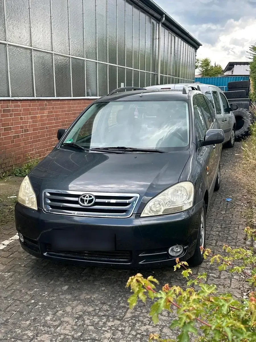 Gebraucht Toyota Avensis Verso 150 PS (110 kW) 2006 Schwarz Van / Kleinbus