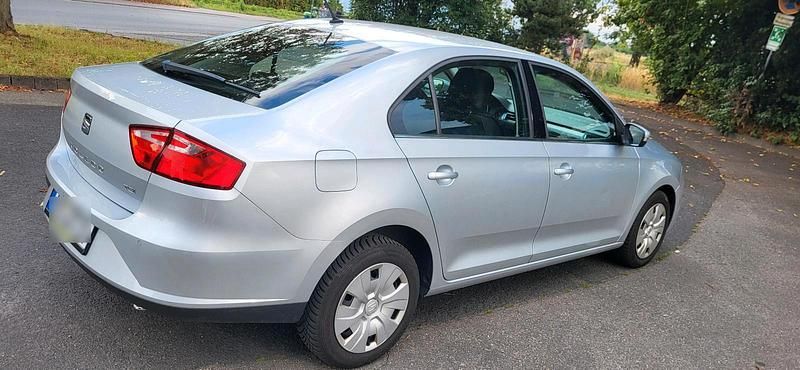 Silber Gebraucht 2017 Seat Toledo Limousine | 11.500 € (Etwas zu teuer) - Bild 1/4