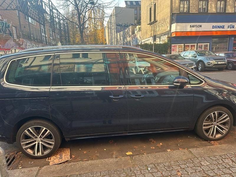 Gebraucht VW Sharan Highline 177 PS (130 kW) 2014 Blau Van / Kleinbus