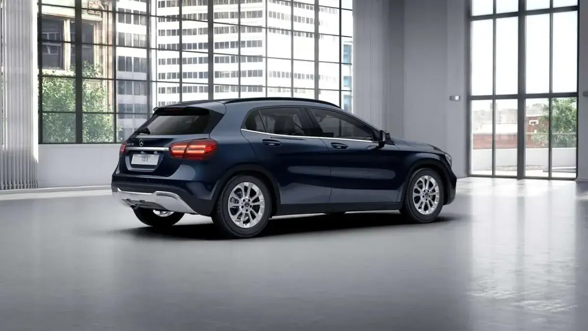 Gebraucht Mercedes GLA180 122 PS (89 kW) 2018 Blau SUV