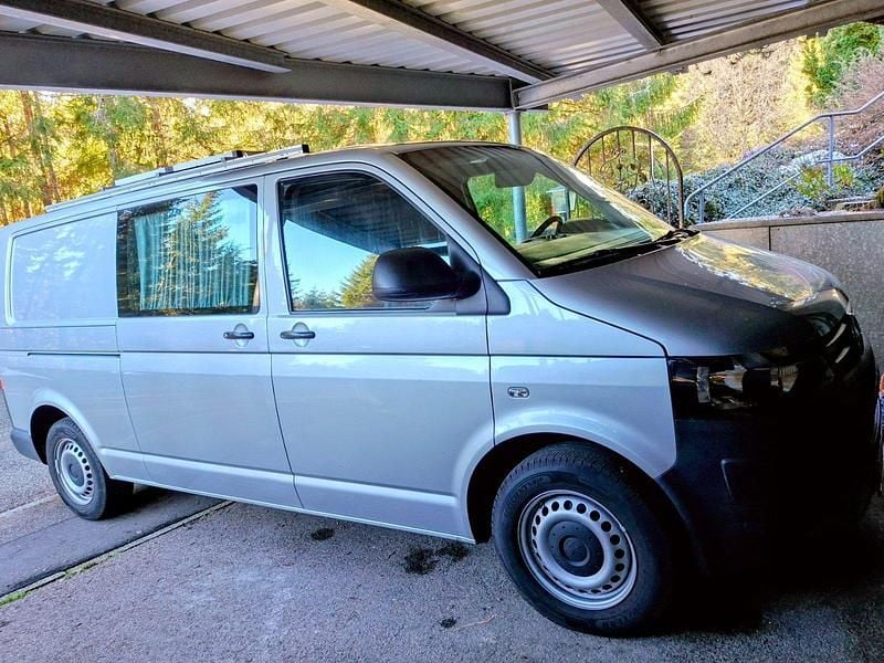 Gebraucht VW T5 115 PS (84 kW) 2014 Silber Van